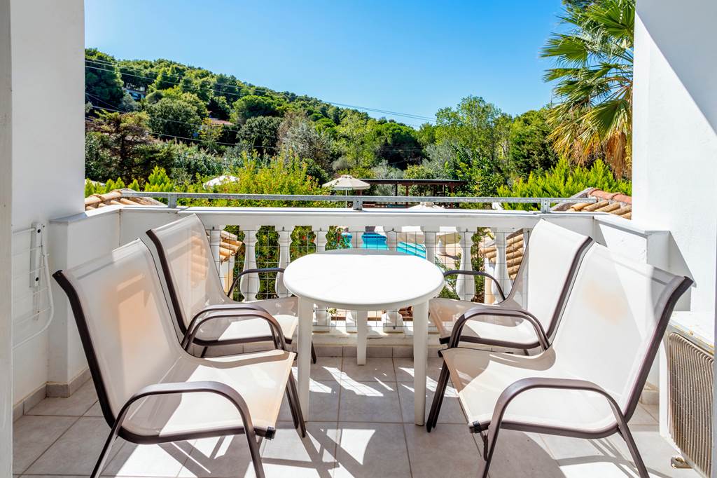 JSI_81860_Villa_Miltos_1021_04.jpg