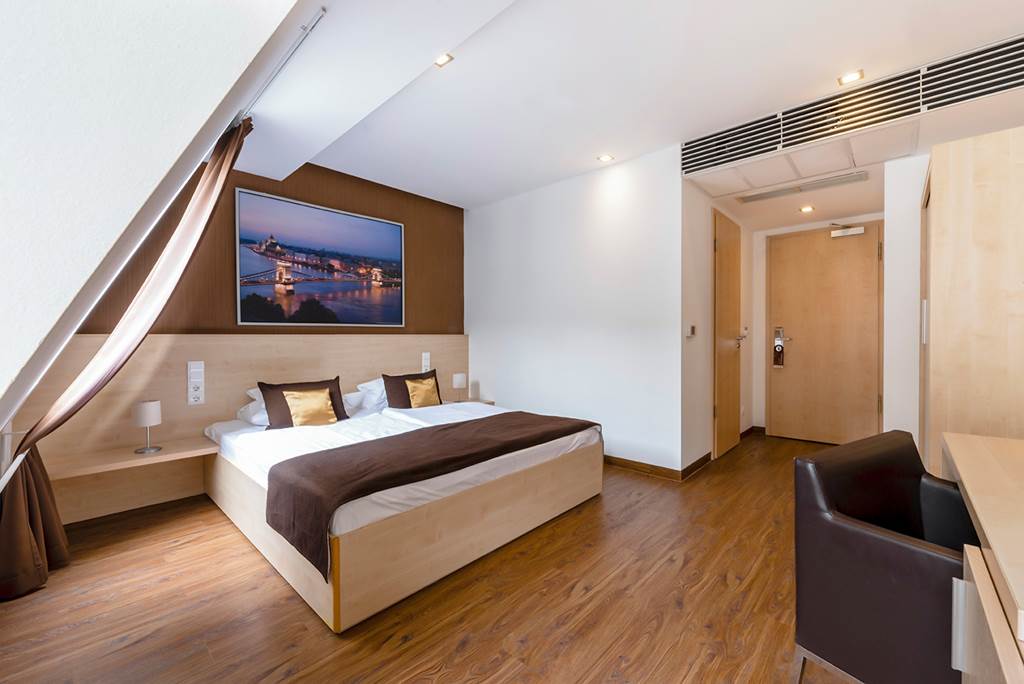 BUD_70701_Promenade_City_Hotel_1021_02.jpg