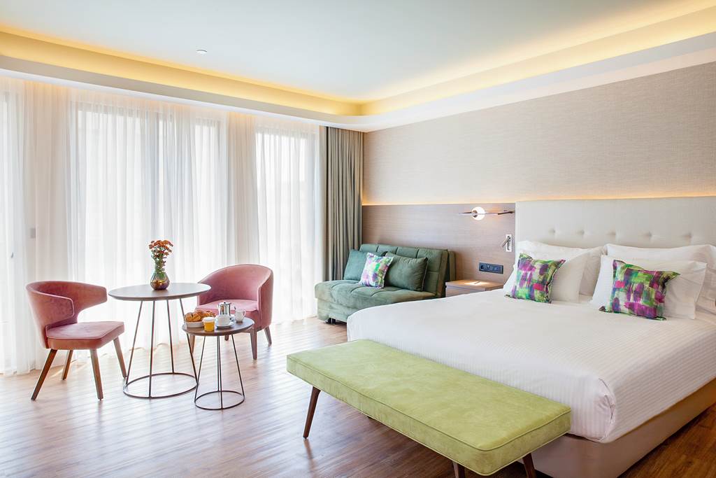 ATH_82717_Wyndham_Athens_Residence_0523_02.jpg