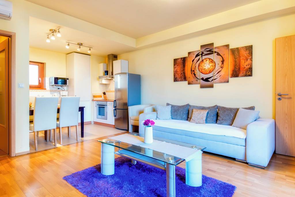 BUD_72442_Trendy_Deluxe_Apartments_0519_07.jpg