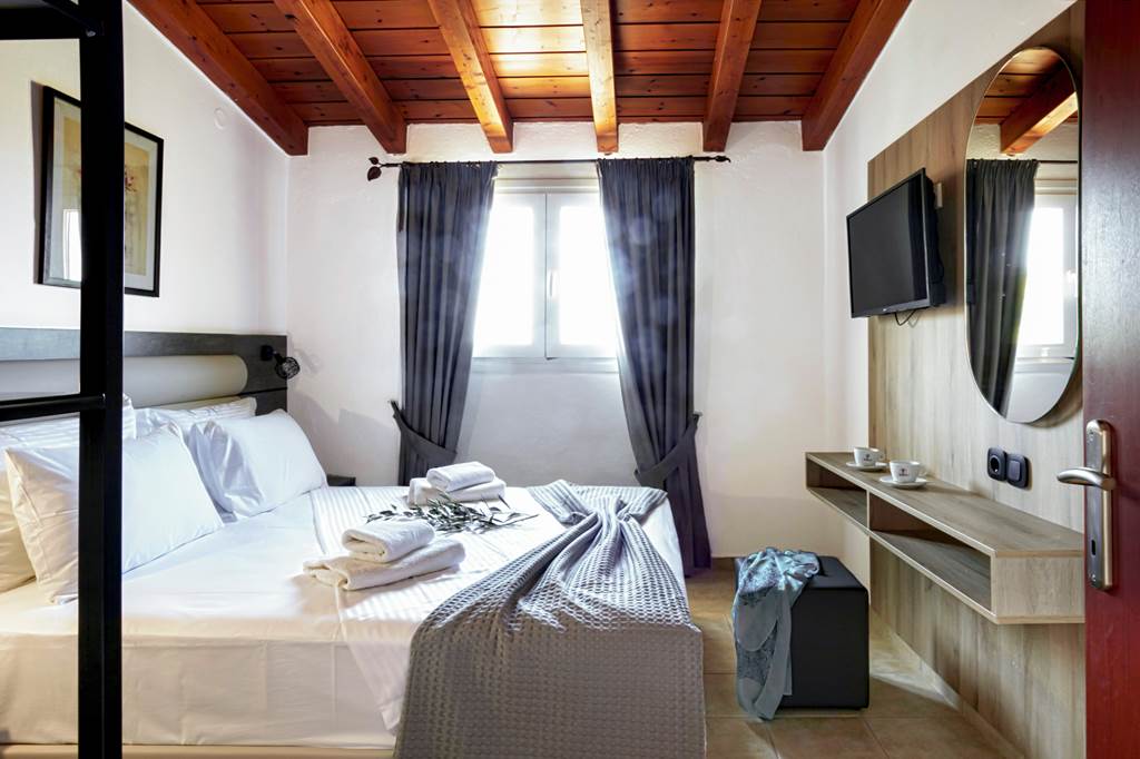 JSI_82488_Hermes_Apartments_0821_01.jpg