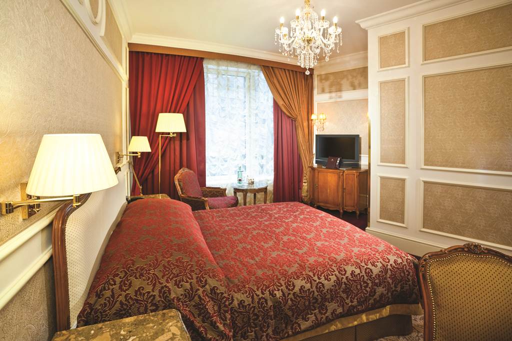 VIE_71681_GRAND_HTL_WIEN_0714_03.jpg