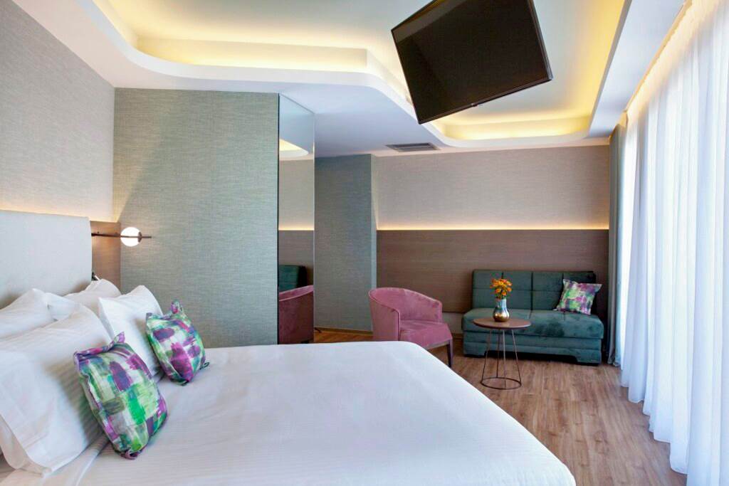 ATH_82717_Wyndham_Athens_Residence_0523_11.jpg