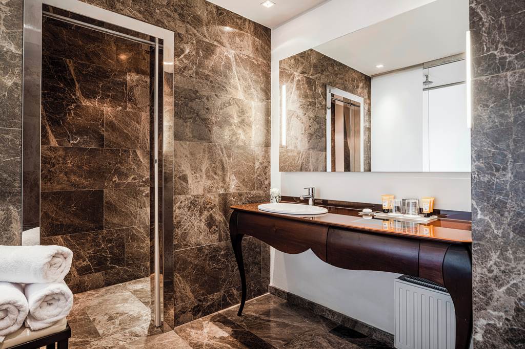 BUD_70703_Anantara_New_York_Palace_Budapest_Hotel_0225_05.jpg