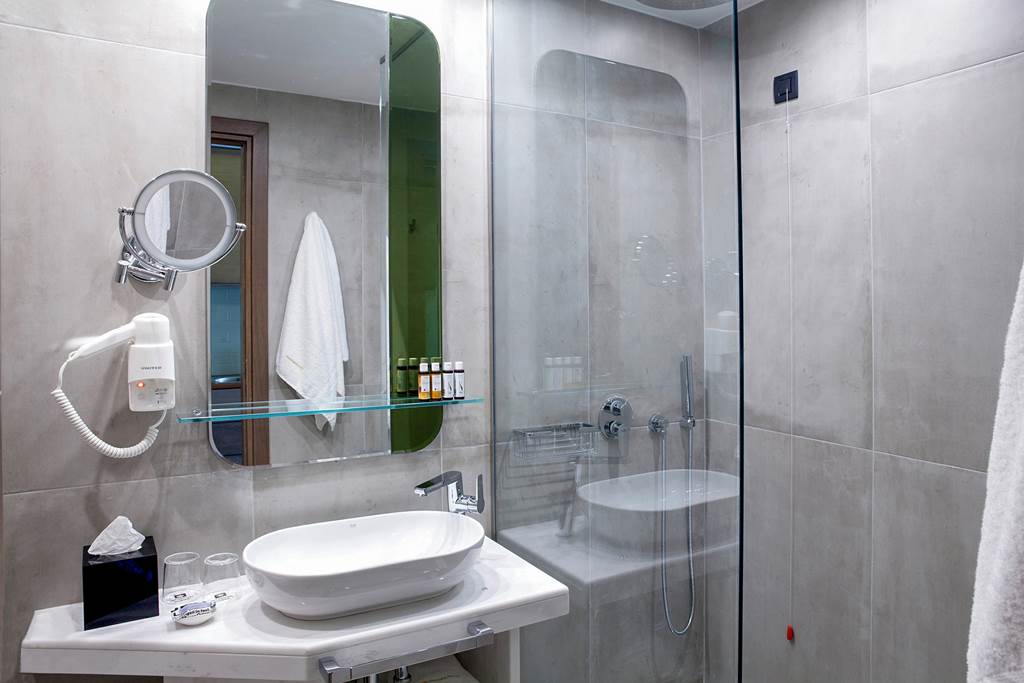 ATH_82717_Wyndham_Athens_Residence_1222_02.jpg