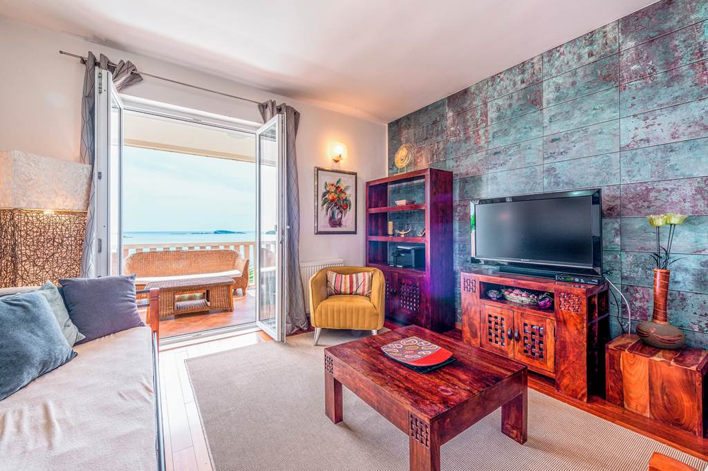 DBV_84888_Villa_Shore_Rise_0123_01.jpg