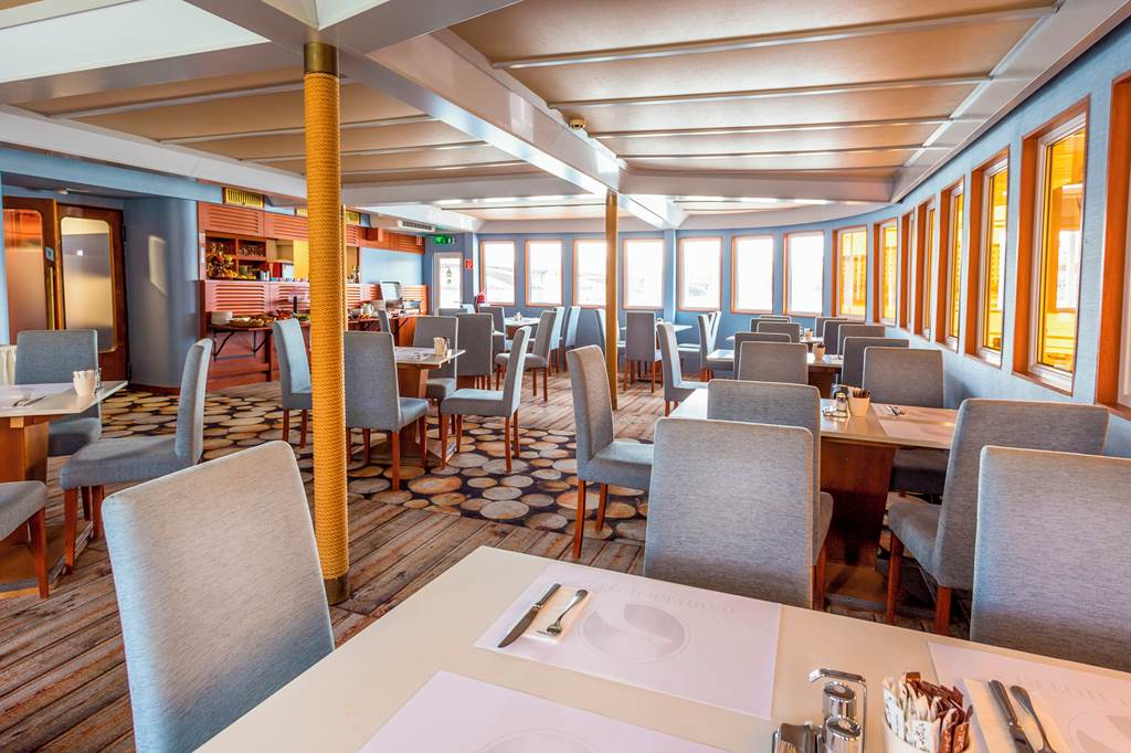 BUD_87995_Grand_Jules_Boat_Hotel_0824_04.jpg
