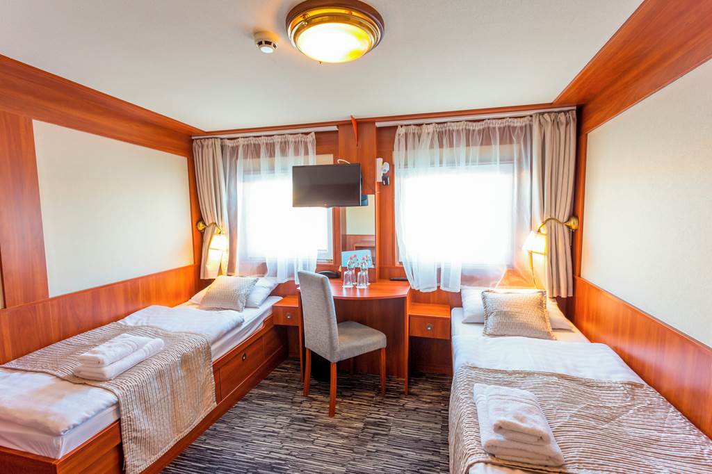 BUD_87995_Grand_Jules_Boat_Hotel_0824_10.jpg