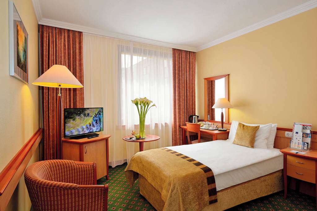BUD_3966_Danubius_Hotel_Helia_0520_16.jpg