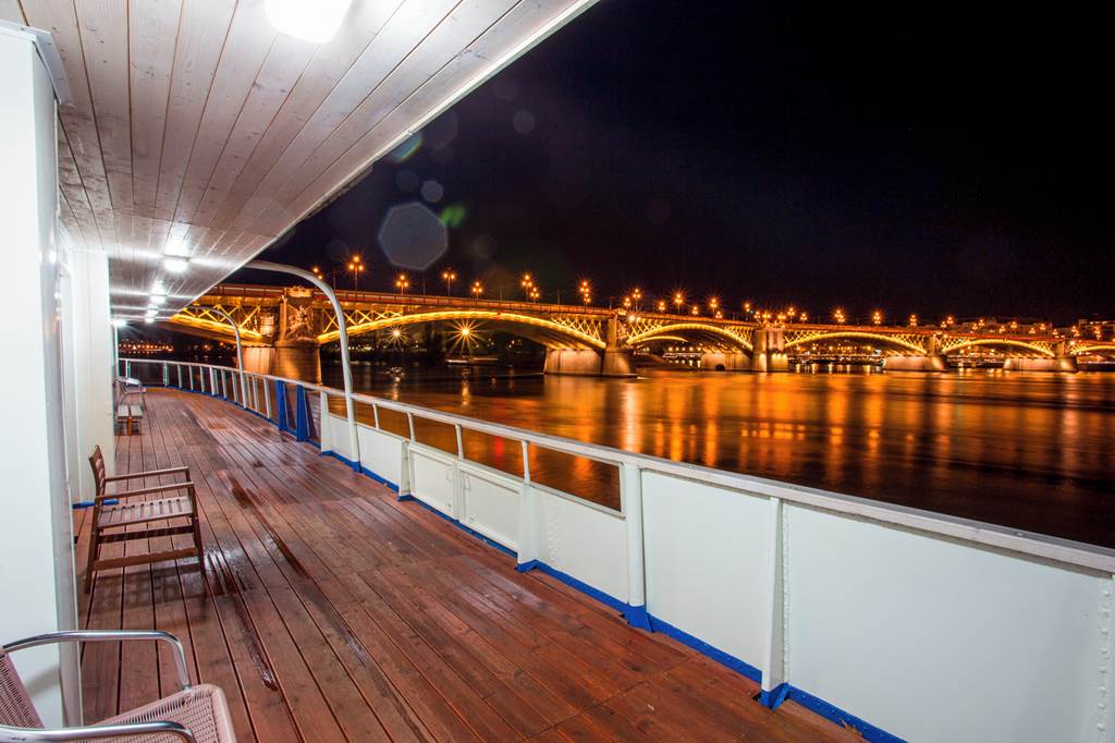 BUD_87995_Grand_Jules_Boat_Hotel_0824_05.jpg