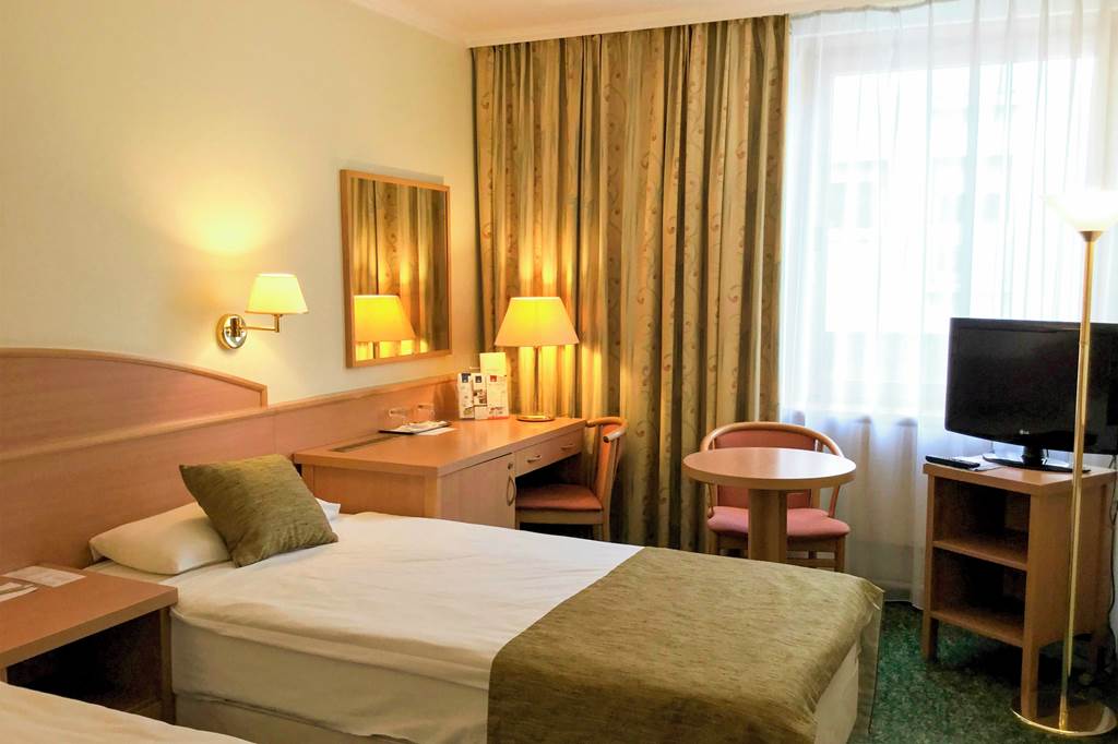 BUD_3969_Hotel_Erzsebet_City_Centre_0219_02.jpg