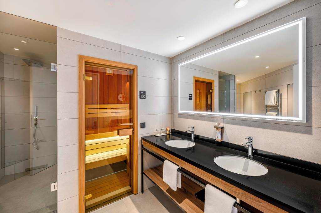 BUD_3966_Danubius_Hotel_Helia_0524_03.jpg
