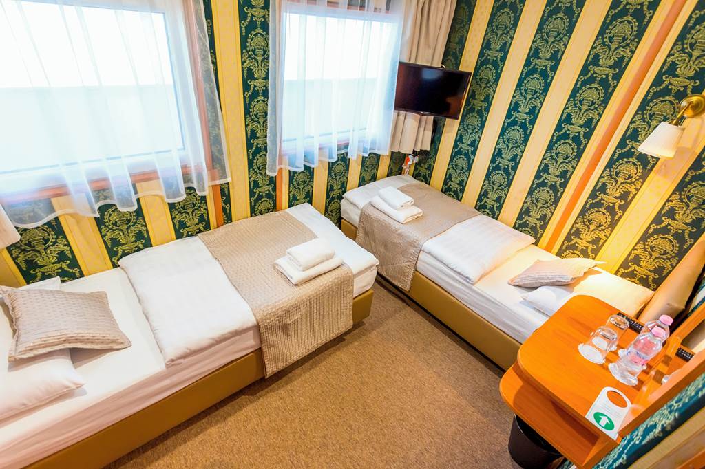BUD_87995_Grand_Jules_Boat_Hotel_0824_11.jpg
