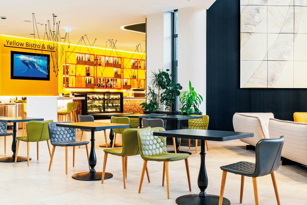 BUD_3966_Danubius_Hotel_Helia_0520_07.jpg