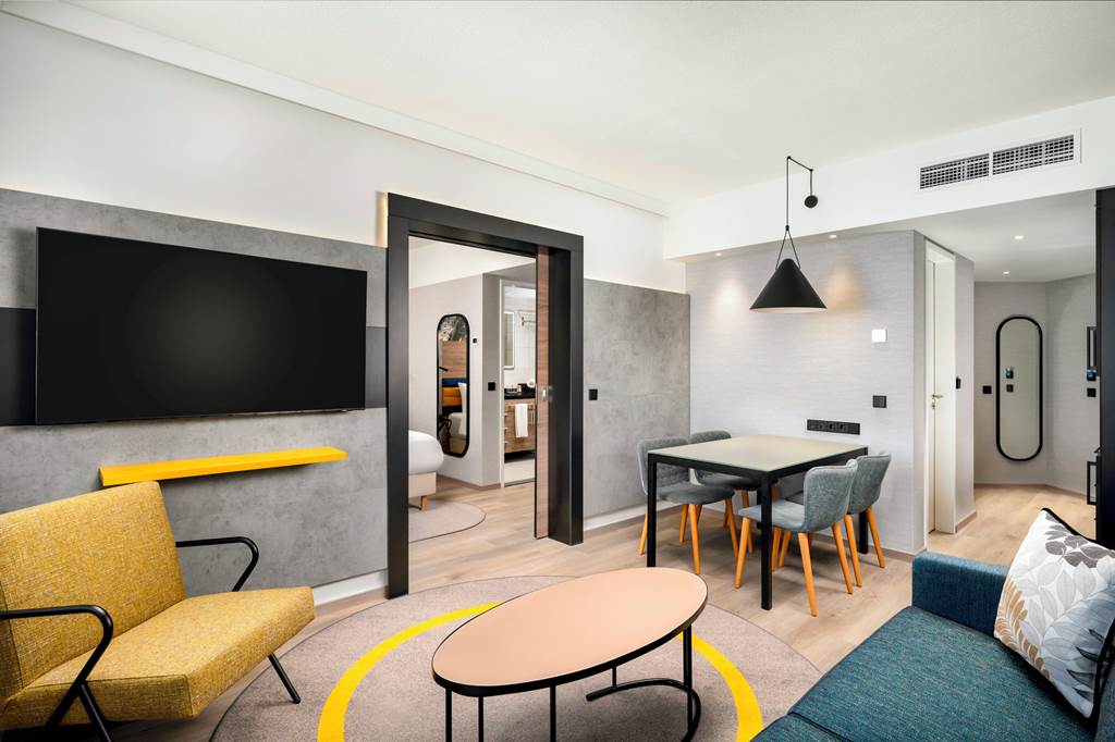 BUD_3966_Danubius_Hotel_Helia_0524_07.jpg