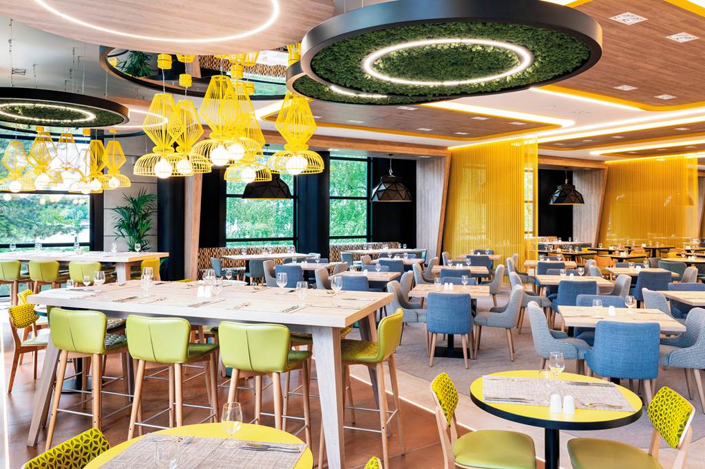 BUD_3966_Danubius_Hotel_Helia_0520_08.jpg