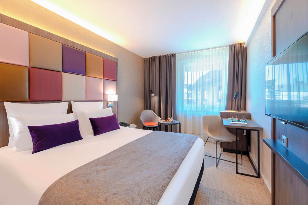 BUD_70529_Mercure_Korona_0422_01.jpg