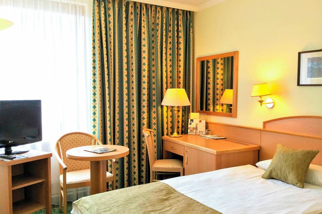 BUD_3969_Hotel_Erzsebet_City_Centre_0219_10.jpg