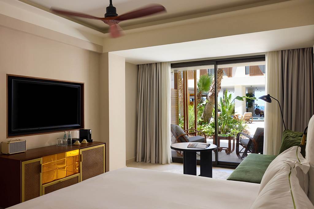 CHQ_86713_Isla_Brown_Chania_Resort_0924_04.jpg