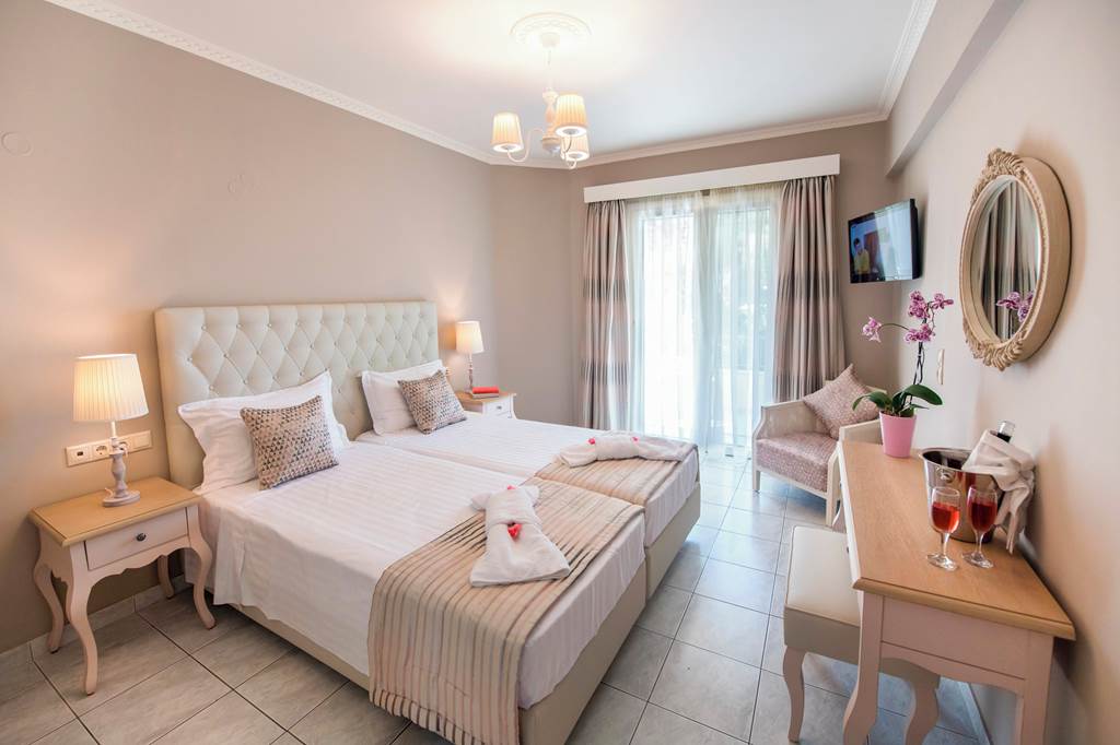 PVK_86341_Eva_Beach_Hotel_1023_04.jpg