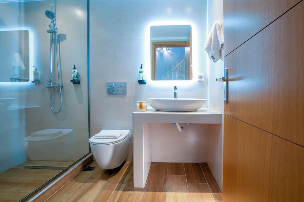 PVK_83214_Zisis_Suites_0624_03.jpg