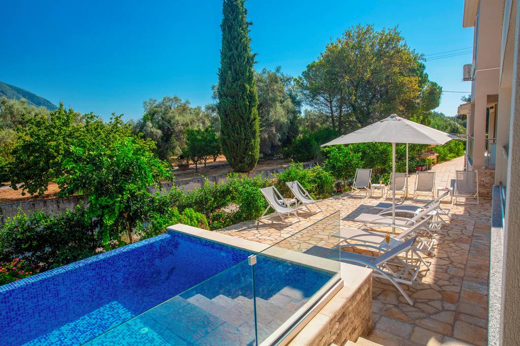 PVK_83214_Zisis_Suites_0923_14.jpg
