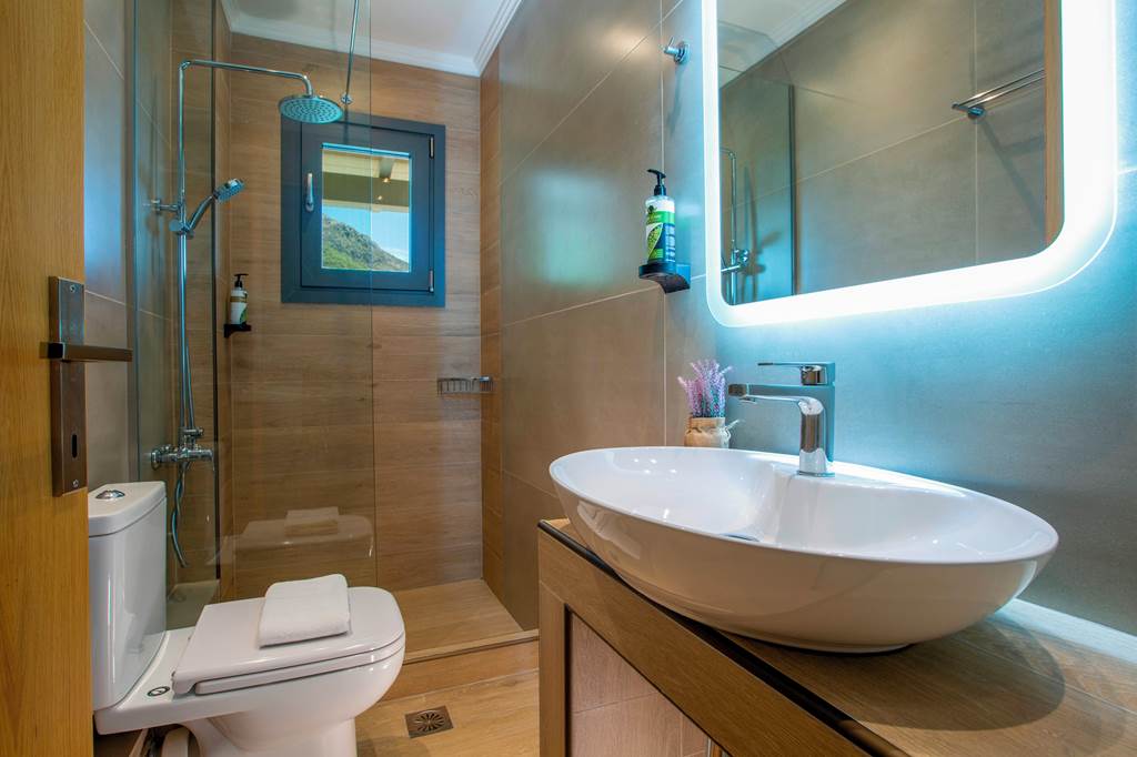 PVK_83214_Zisis_Suites_0923_16.jpg