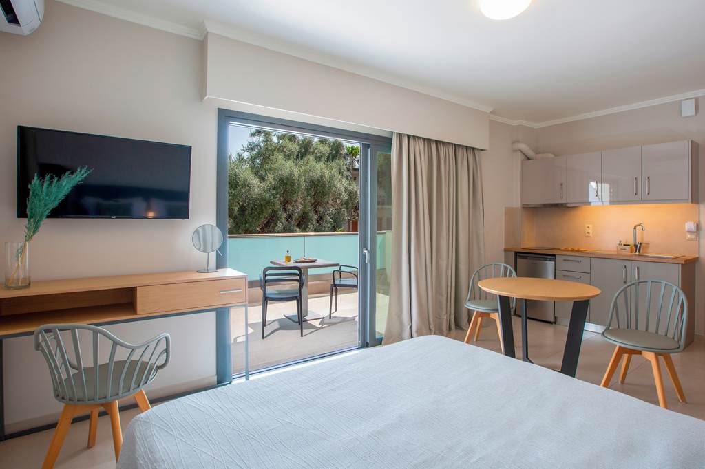 PVK_83214_Zisis_Suites_0923_05.jpg