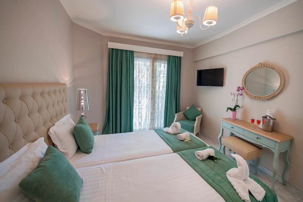 PVK_86341_Eva_Beach_Hotel_1023_01.jpg