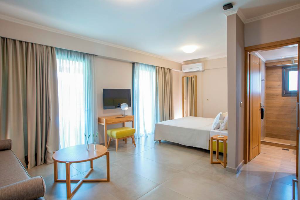 PVK_83214_Zisis_Suites_0923_01.jpg
