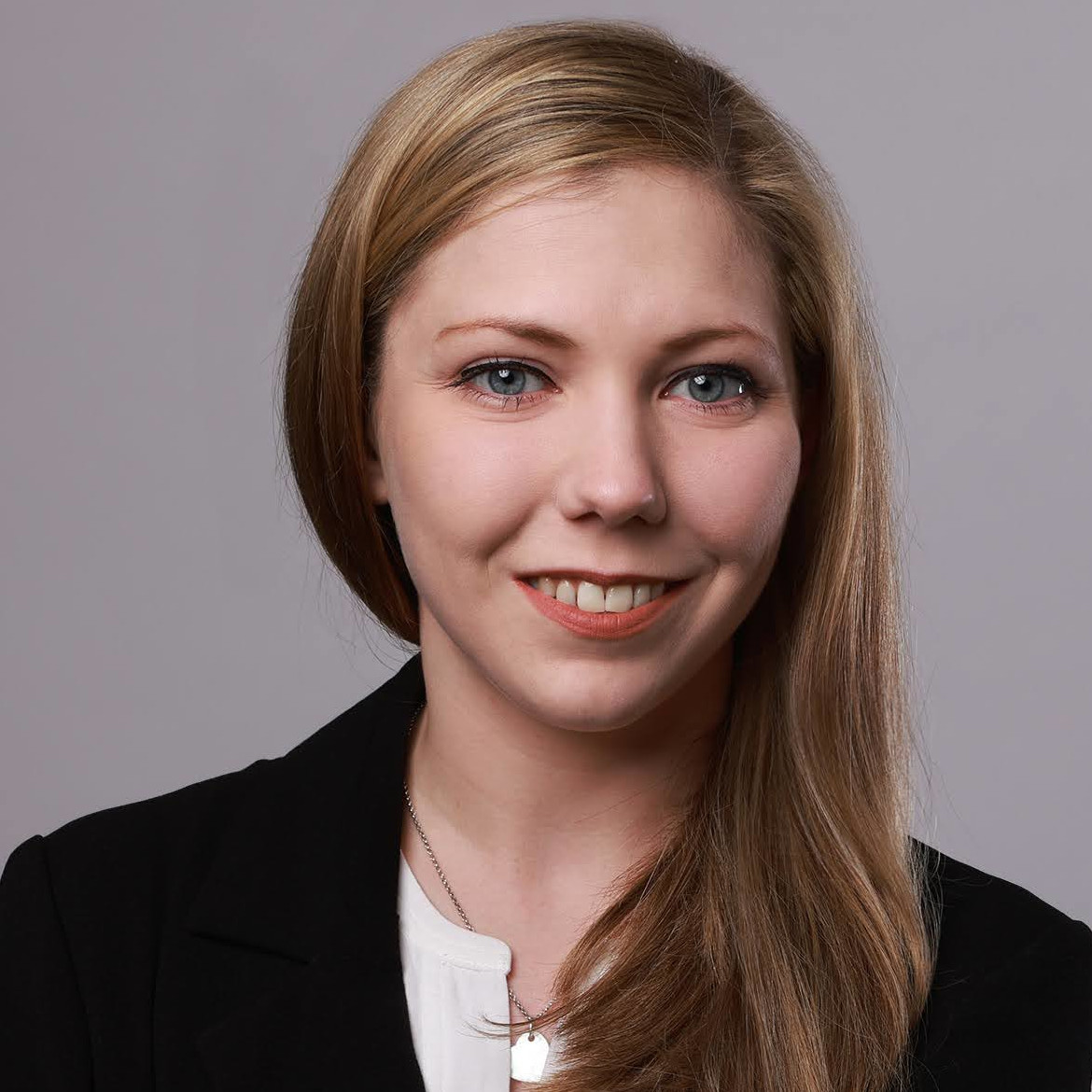 Dr. Julia Imlauer