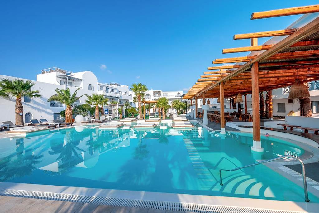 JTR_81480_Mediterranean_White_Resort_0123_06.jpg