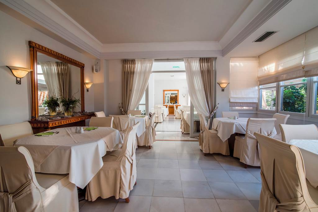 JTR_84399_Antinea_Suites_&_Spa_1122_08.jpg