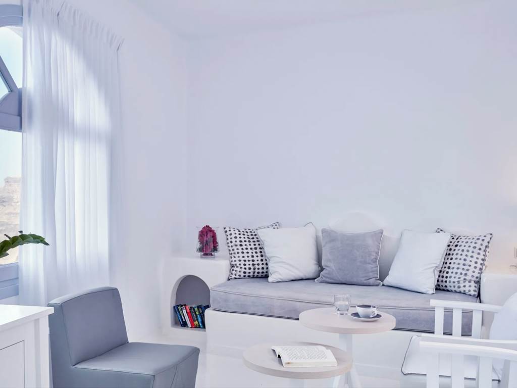 JTR_82835_Cliff_Side_Suites_1122_01.jpg