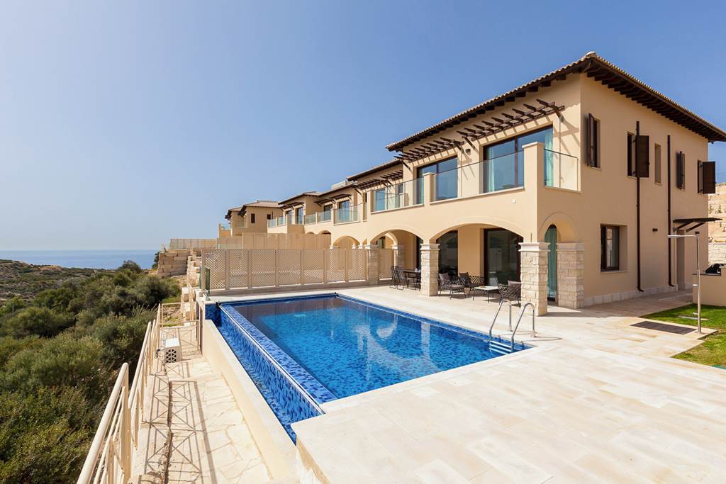 PFO_88010_Elite_Junior_Three_Bedroom_Villa_with_Private_Pool_UJ01_0824_14.jpg