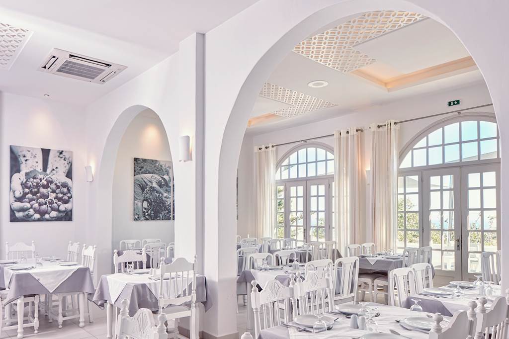 JTR_81459_Santorini_Palace_0421_01.jpg
