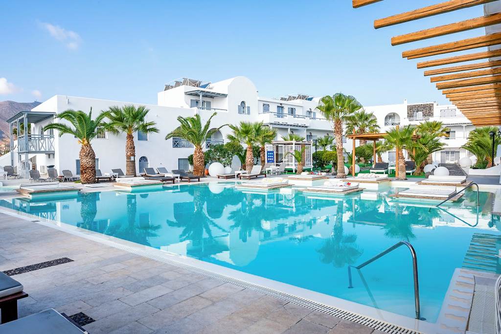 JTR_81480_Mediterranean_White_Resort_0123_07.jpg