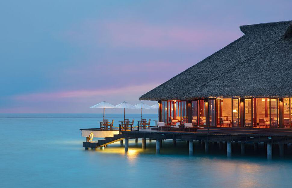 Adaaran-Select-Meedhupparu-Prestige-Water-Villas-Maldives-19.jpg