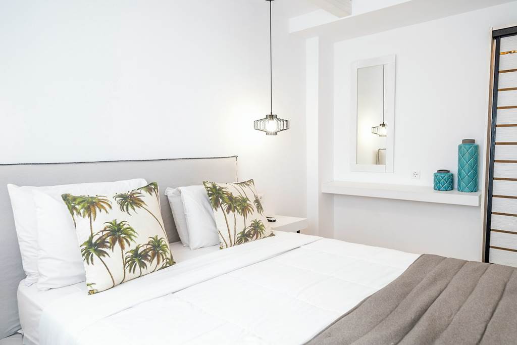 JTR_81480_Mediterranean_White_Resort_0123_53.jpg