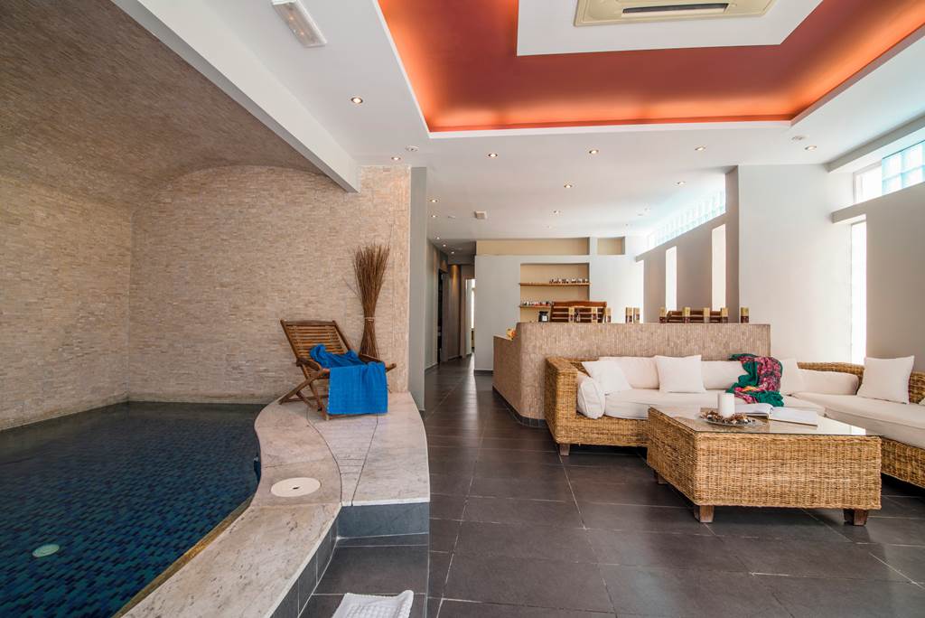 JTR_84399_Antinea_Suites_&_Spa_1122_09.jpg