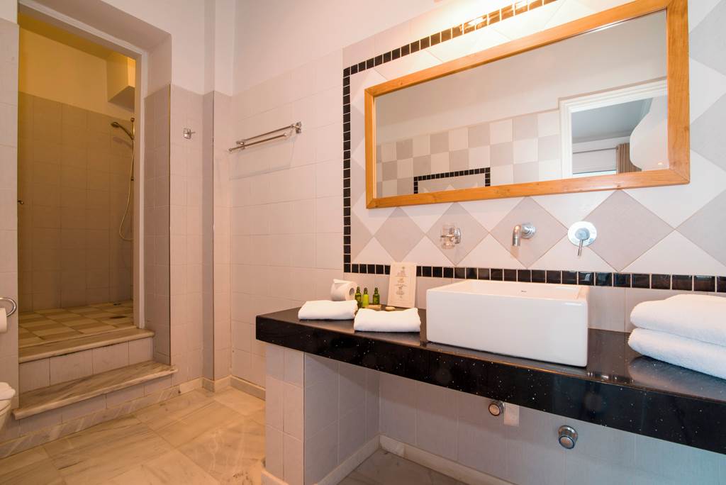 JTR_84399_Antinea_Suites_&_Spa_1122_12.jpg
