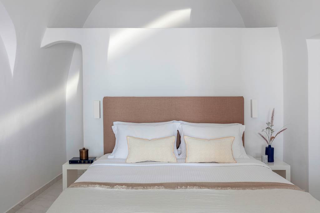 JTR_84886_Canaves_Oia_Boutique_Hotel_0123_20.jpg