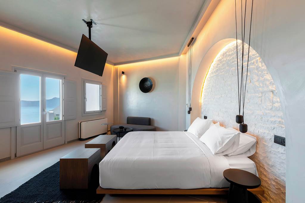 JTR_84225_Hom_Santorini_0822_28.jpg