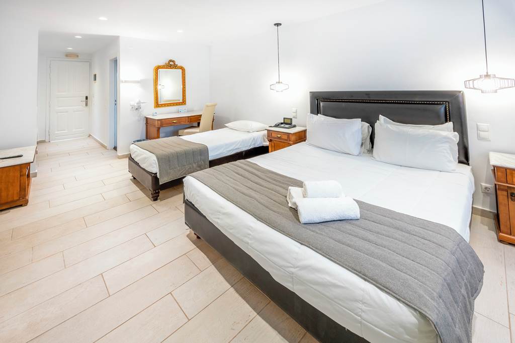 JTR_81480_Mediterranean_White_Resort_0123_44.jpg