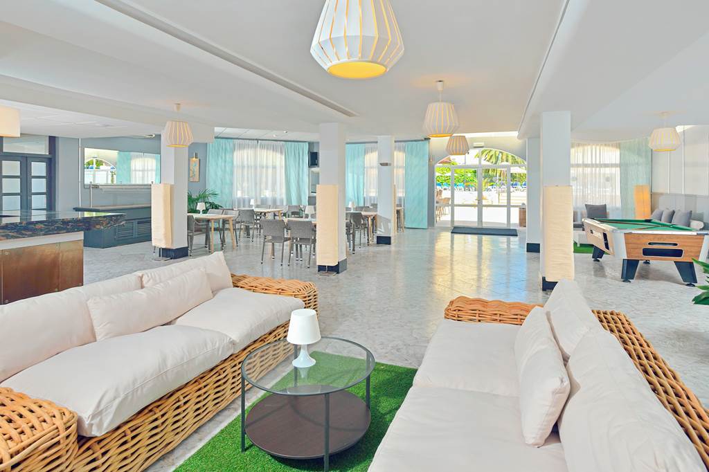 PMI_29233_Sol_Lunamar_Palmanova_Apartments_0624_01.jpg