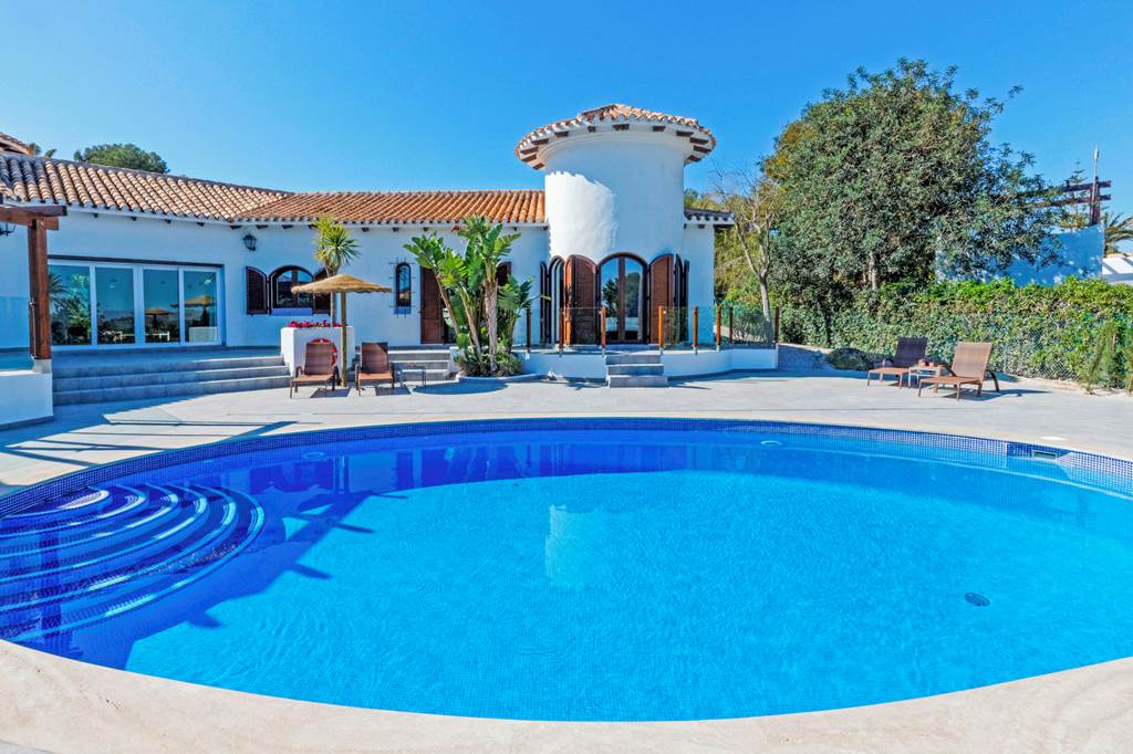 ALC_85448_Villa_Isadora_137_0523_12.jpg