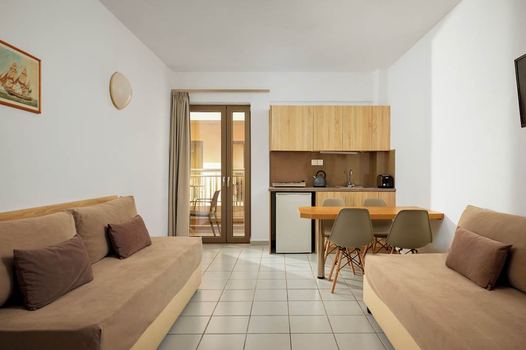 HER_72025_Acropolis_Apartments_0524_07.jpg