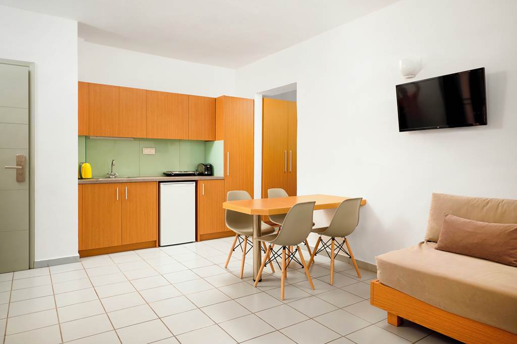 HER_72025_Acropolis_Apartments_0524_12.jpg