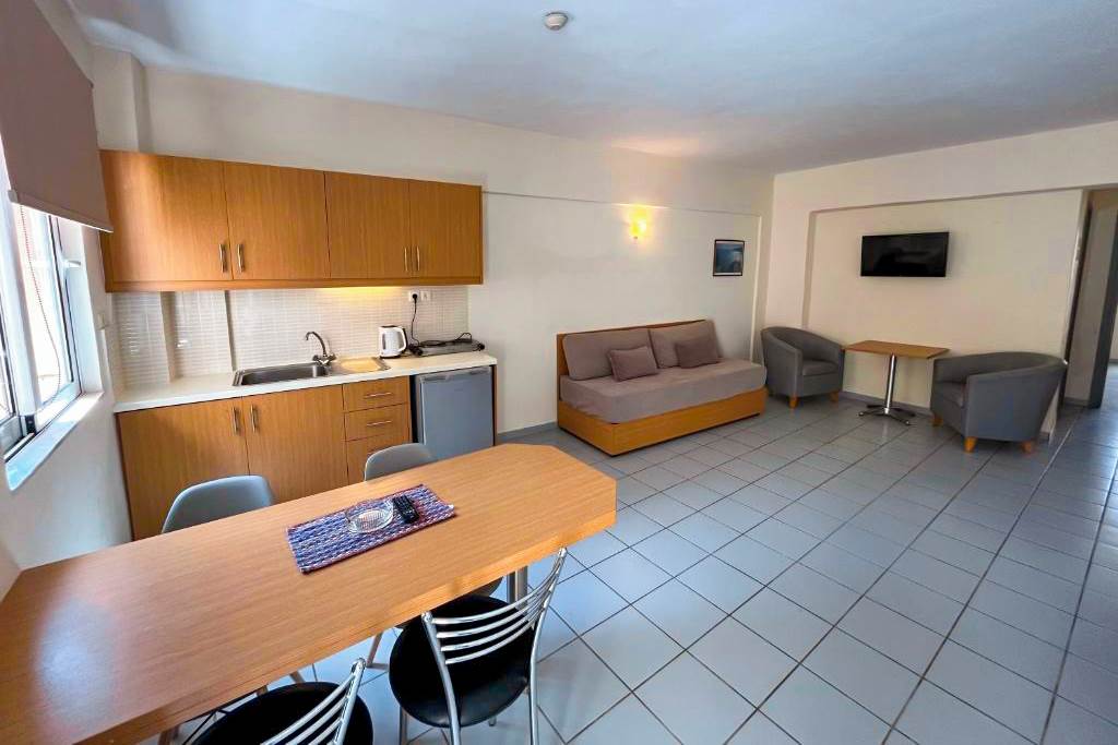 HER_72025_Acropolis_Apartments_0822_11.jpg