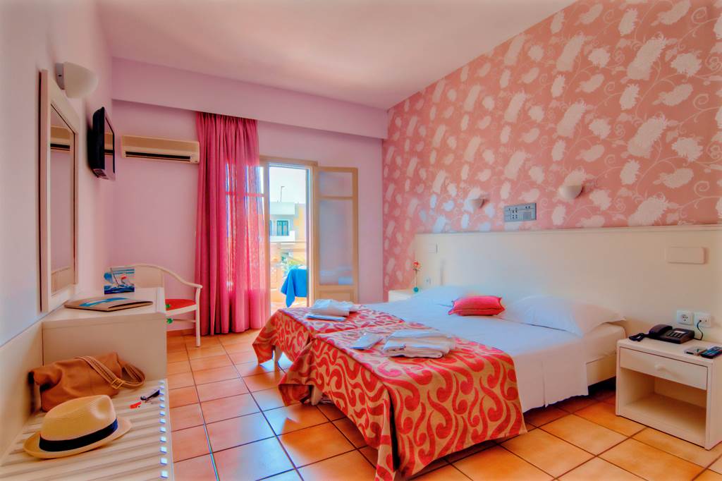 HER_70415_Solimar_Ruby_Hotel_0921_01.jpg